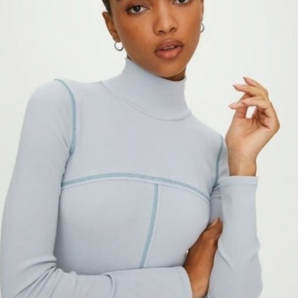 Aritzia Wilfred Moon Turtleneck Longsleeve Top in White - Picture 8 of 8